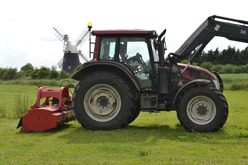 Votex flail and Valtra N123
